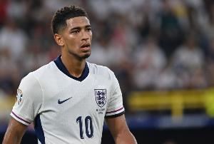 力挺!莱因克尔社媒转发贝林厄姆比赛集锦:他非常出色并拼尽全力